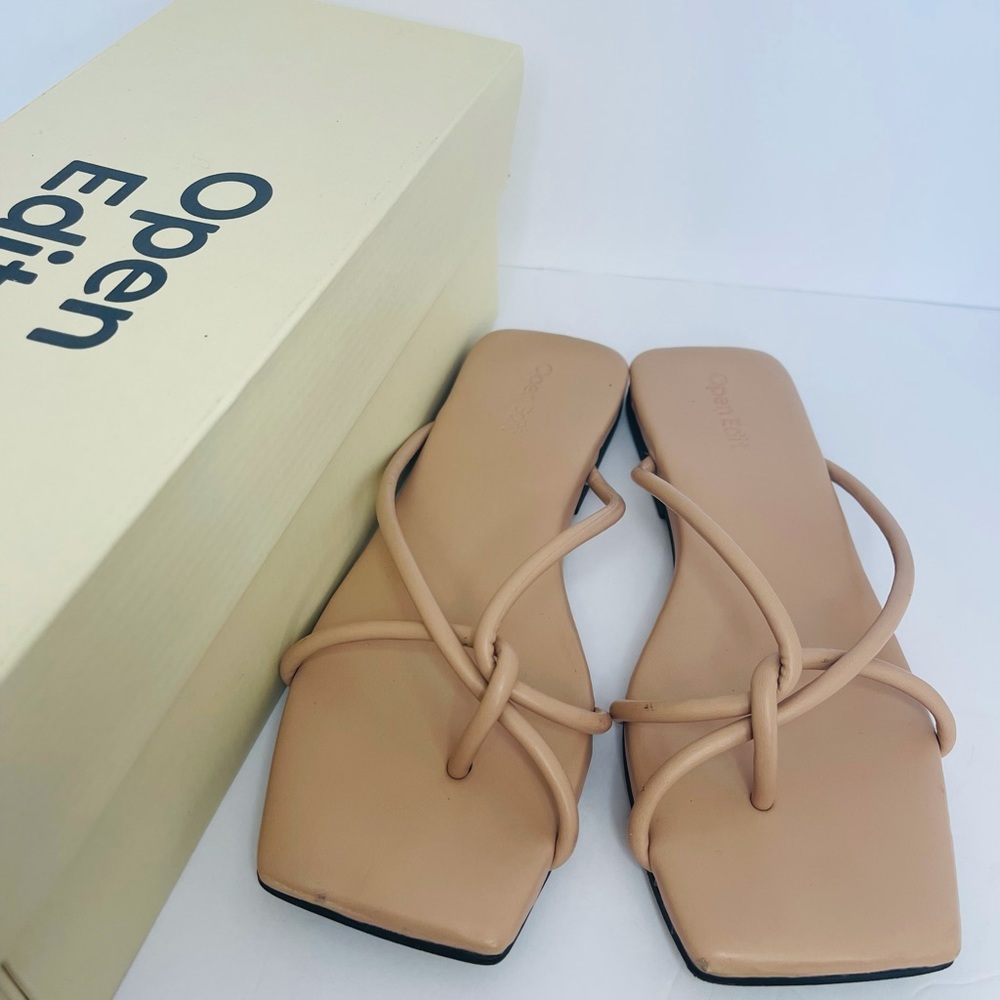 Nordstrom | Odin Beige Flip Flop | Size 5M